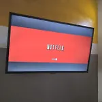Apartamento Completo Internet 300 MB wifi Netflix ao lado Metrô