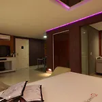 Lessence Motel