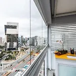 Ed Homelike Pinheiros by Okaeri Home - Ultimo Andar com Vista da Cidade - Metro Faria Lima- Internet 240MBPS - Garagem - Academia&Piscina