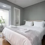 BHomy Pinheiros Moderno varanda e vista VR166