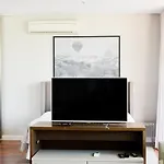 Casai Ap C/ Lavanderia E Garagem Vila Olimpia