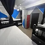State Hostel - Em frente ao Metrô