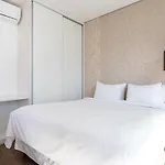 Casai Ap C/ Lavanderia E Garagem Vila Olimpia