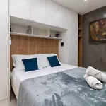 Lindo Studio, Recem Reformado