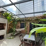 Casa inteira wifi 300MB vila privada 6 hóspedes