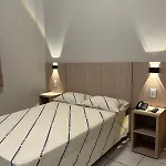 Hotel Neon - próximo a 25 de março, Bom Retiro e Brás, á 2min do mirante Sampa SKY e pista de skate Anhangabaú