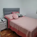 Cozy And Well Located! - 5 To 6 People
