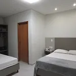 Hotel Urbis a 10 minutos Rua 25 de Março, Brás,Bom Retiro,a 2 minutos do Mirante Sampa Sky e pista de Skate Anhangabaú