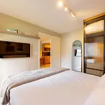Ldm - The Landmark Residence By Anora Spaces