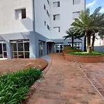 Apto Gorgeous, Renovated, Near Aeroporto Congonhas