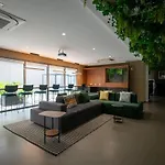 Metro Santa Cruz Studio Novo