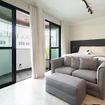 Localizado Dentro De Um Hotel Renomado