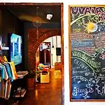 Uvaia Hostel