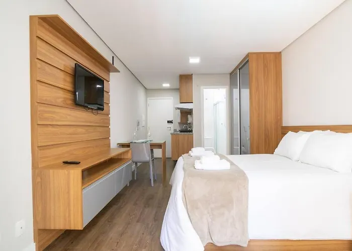 BHomy Bela Vista Moderno com varanda BS37