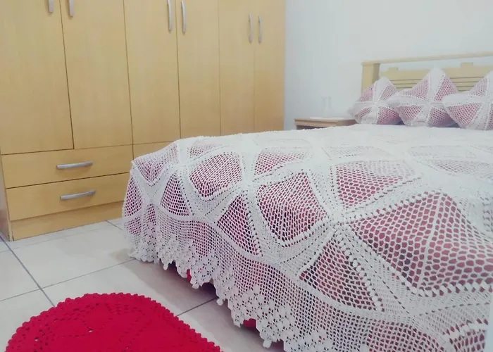Apartamento Completo Internet 300 MB wifi Netflix ao lado Metrô