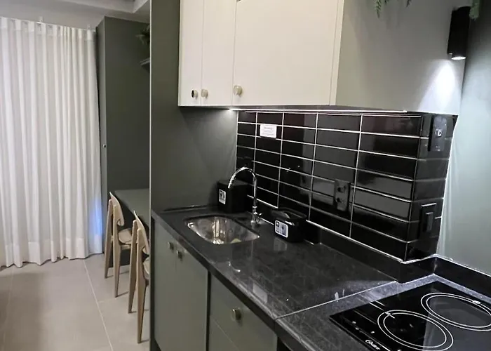 Bhomy Vila Romana - Suite 15Min Allianz Pq Rm42