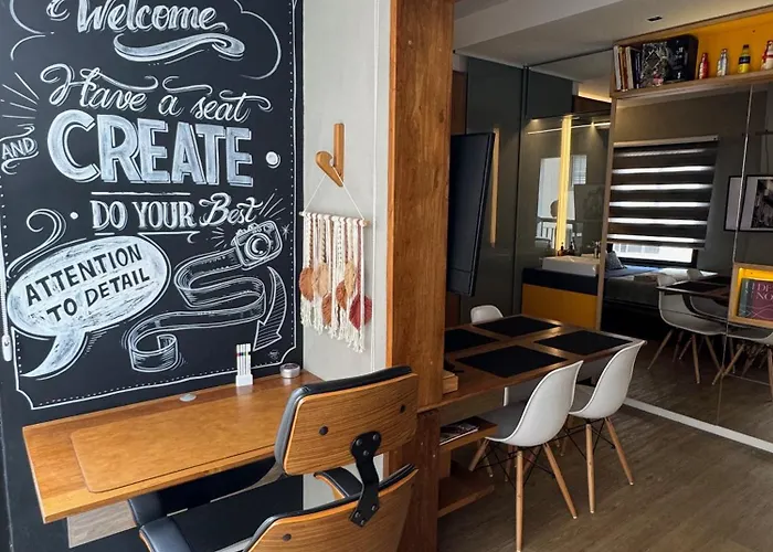 Premium Studio 93 Tag Decor
