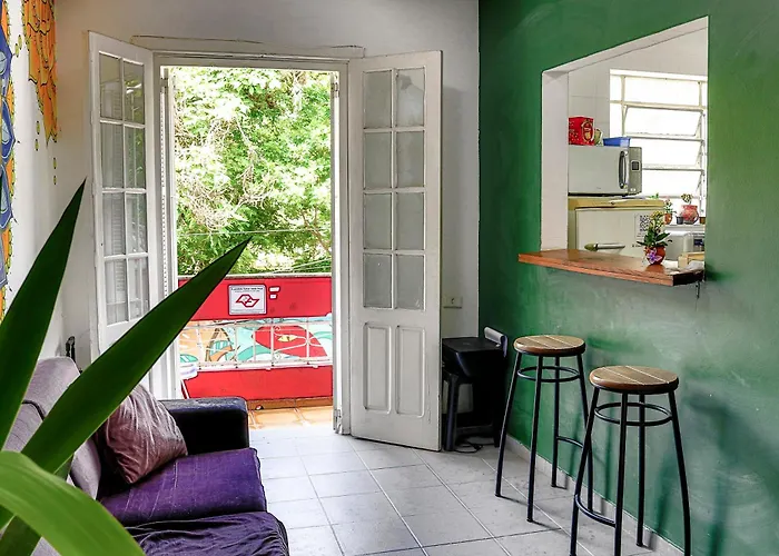 Oh! Madalena Hostel