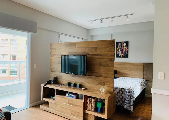 Apartamento a 200 metros da Paulista com AC