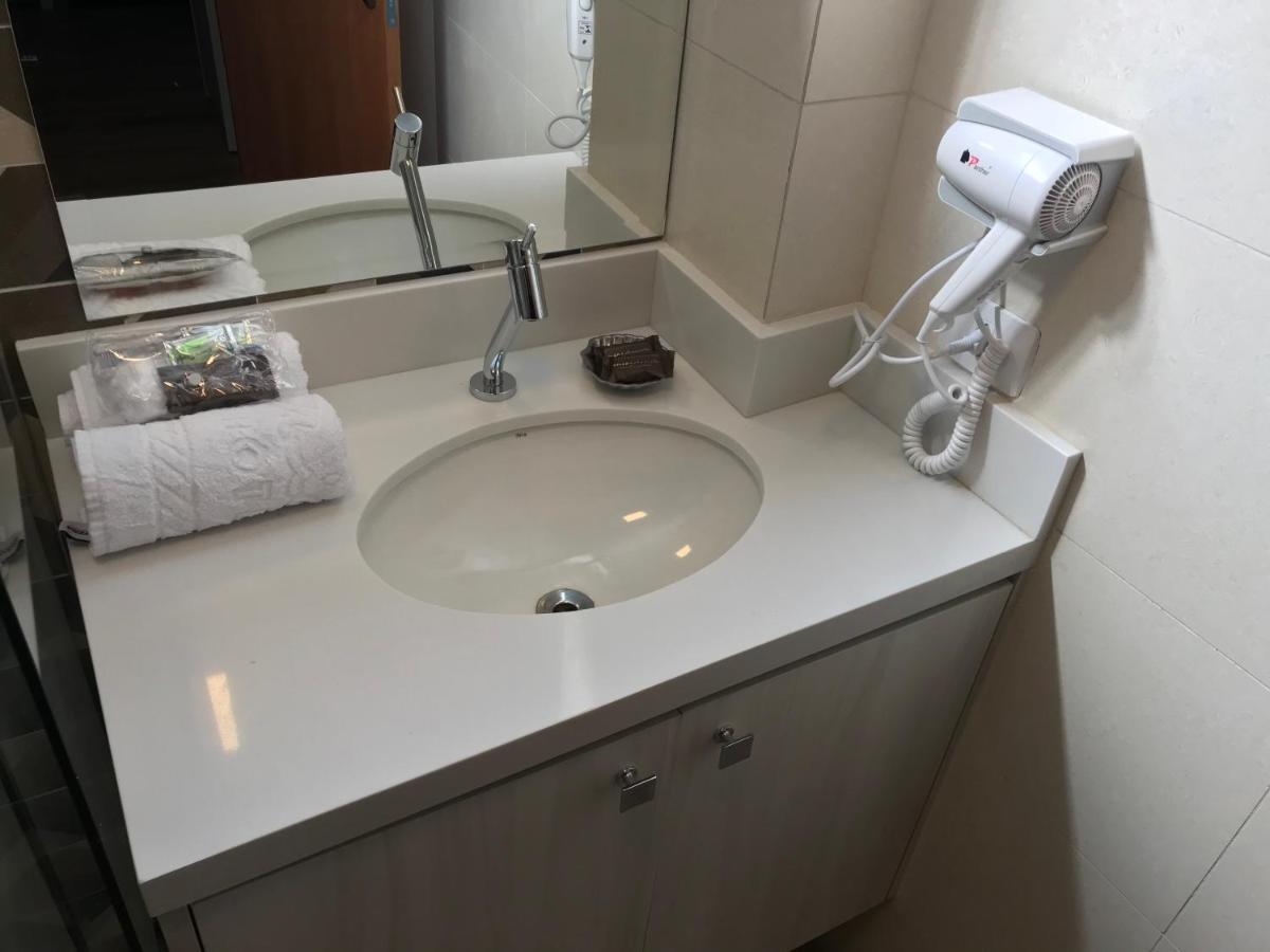 Liberdade 1 Qt + Sofa Cama - 200m Metro. Novo! Sao Paulo