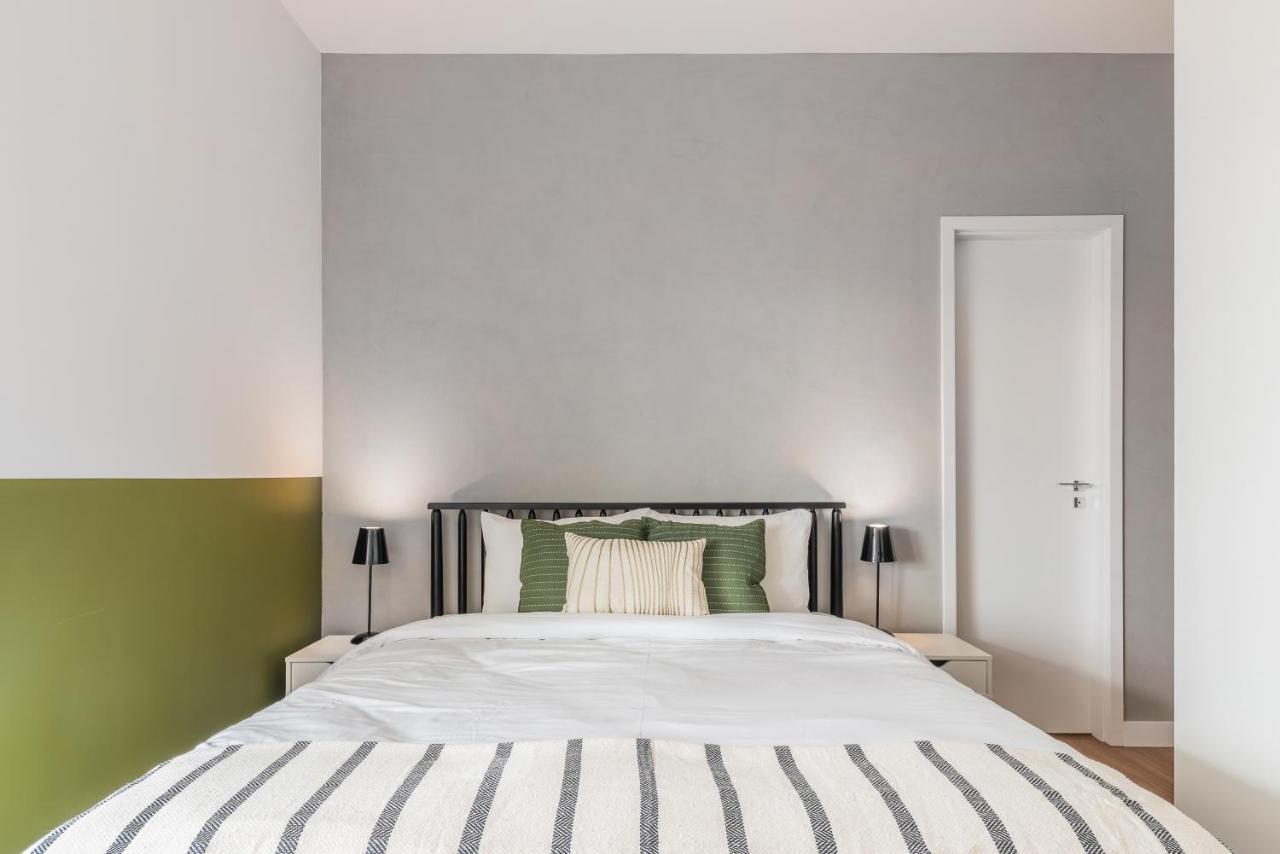 Apartamento Completo Com Varanda - Vila Olimpia Sao Paulo