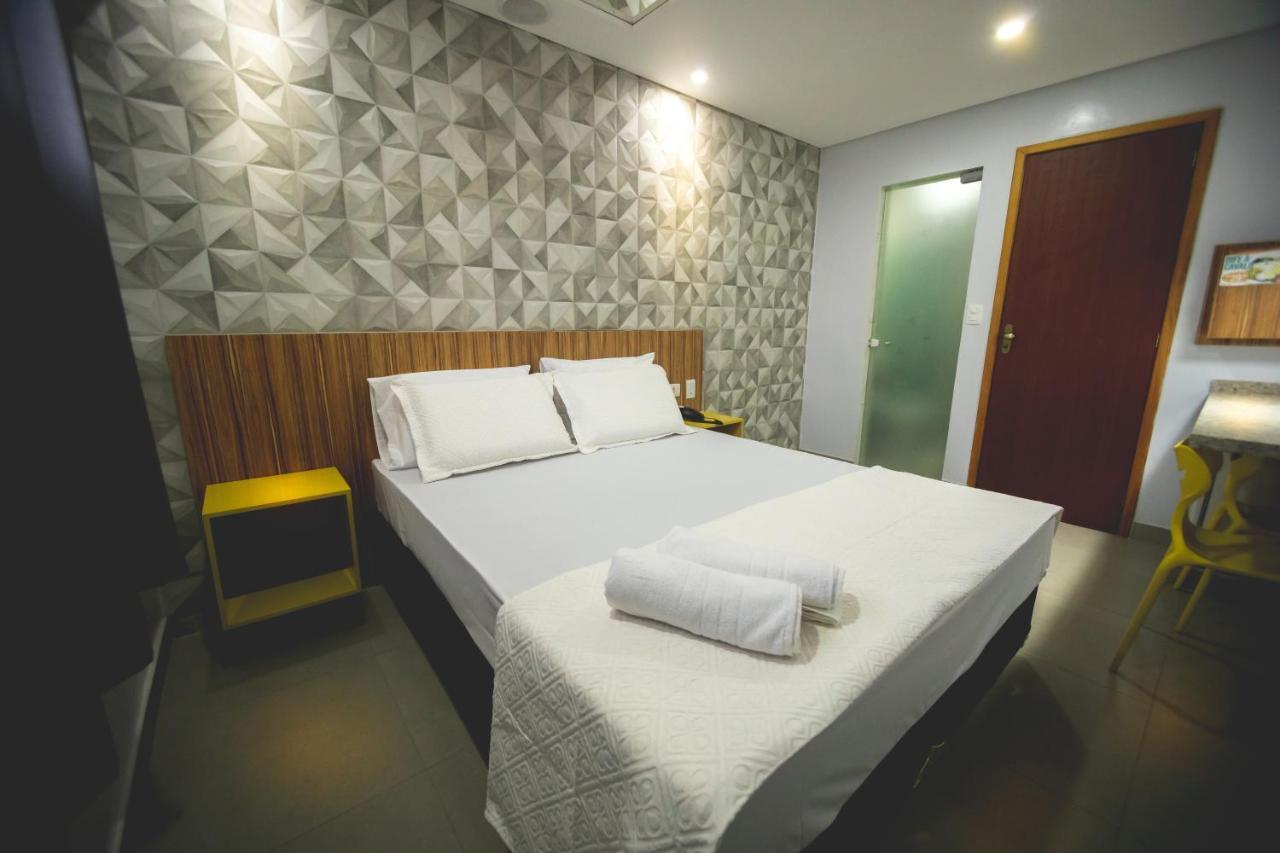 Love hotel Spot