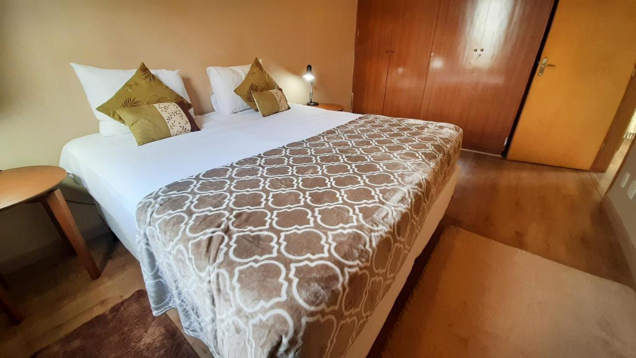 Apto Grande Com Rede De Descanso Na Sala | Wifi 100 Mb Apartamento