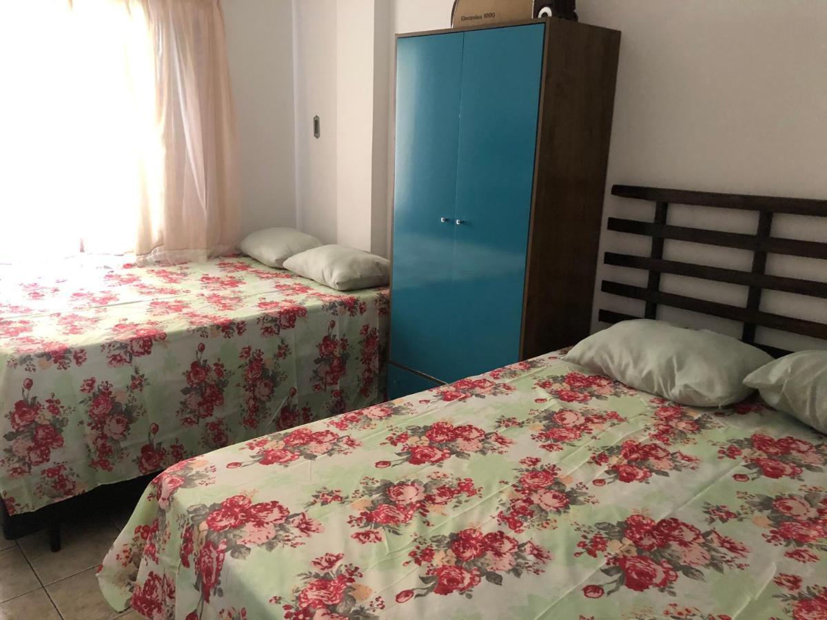 Apto Grande - 50 Metros Da Apartamento