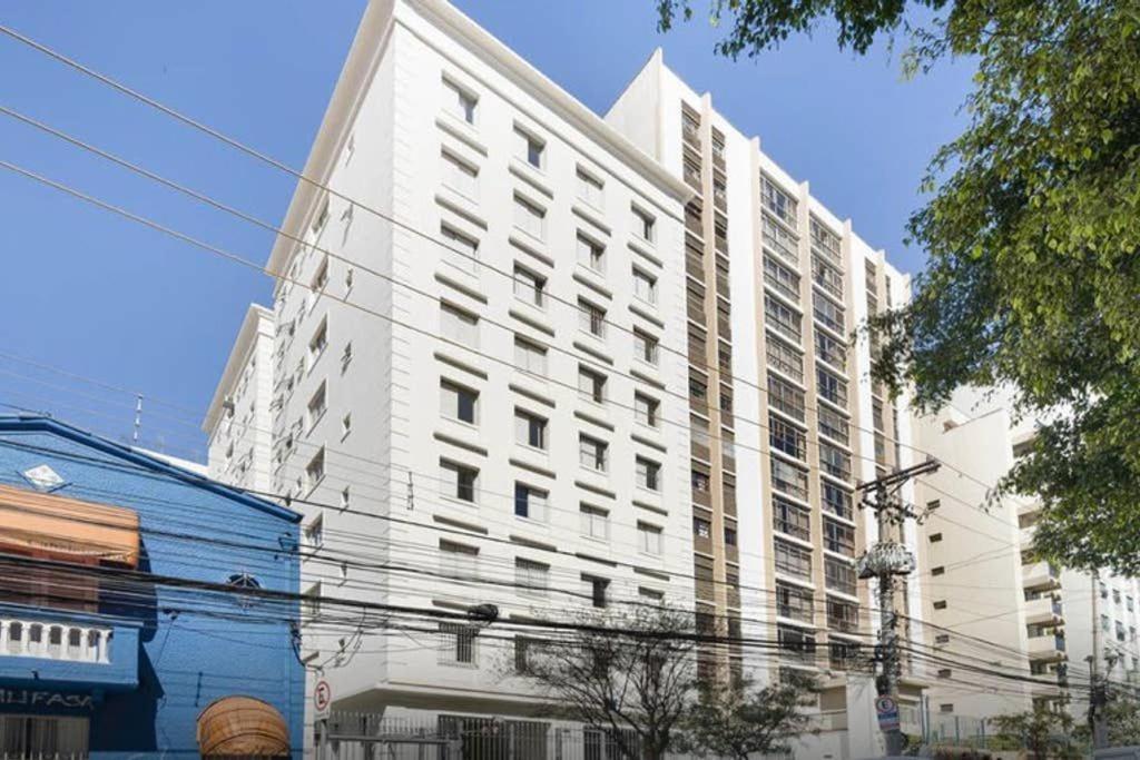 Espacoso Em Pinheiros Ao Lado Do Metro Apartamento