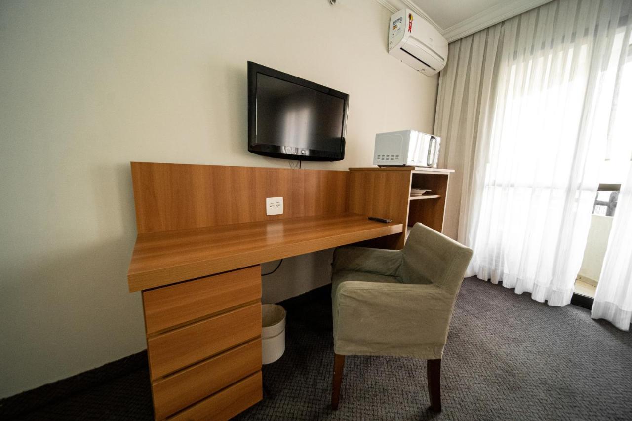 Apartamento Em Pinheiros - Faria Lima * São Paulo