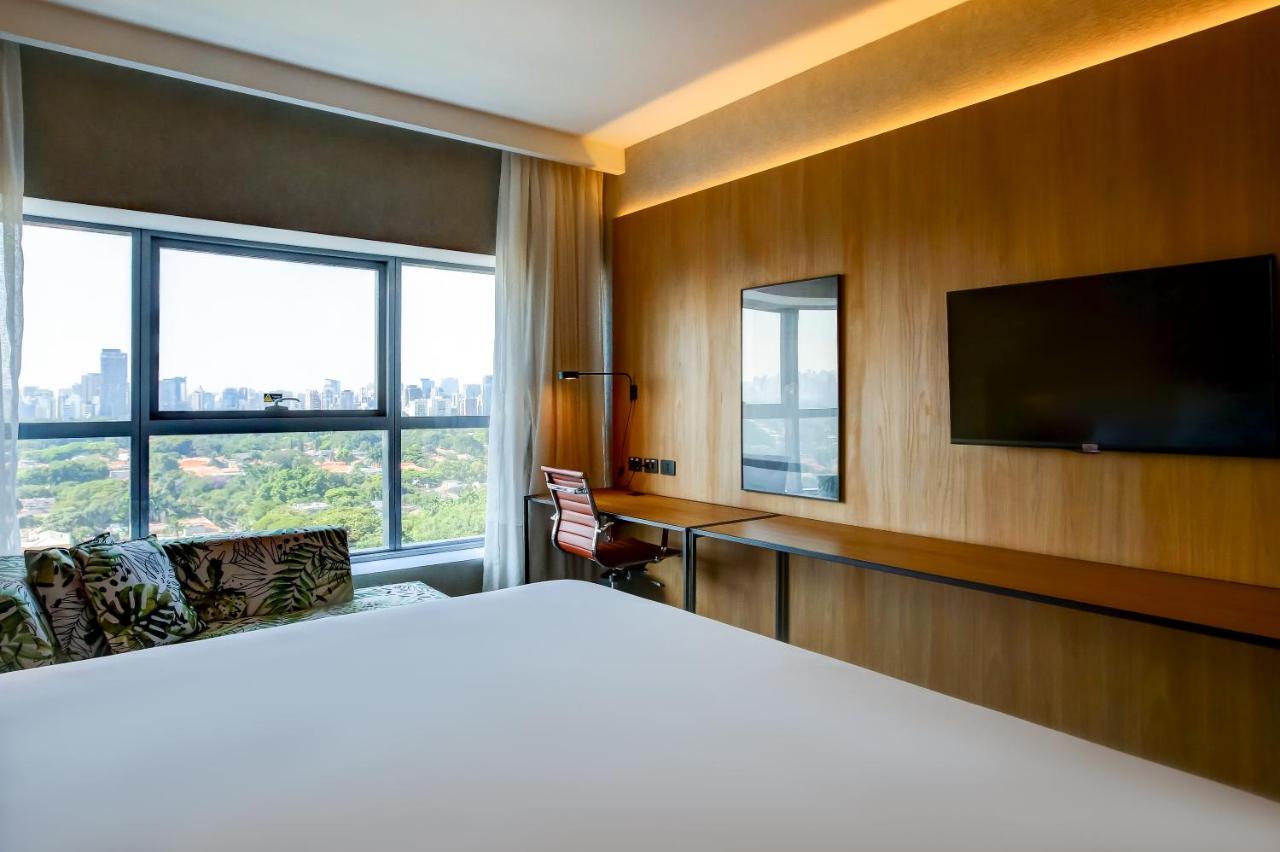 Hilton Garden Reboucas