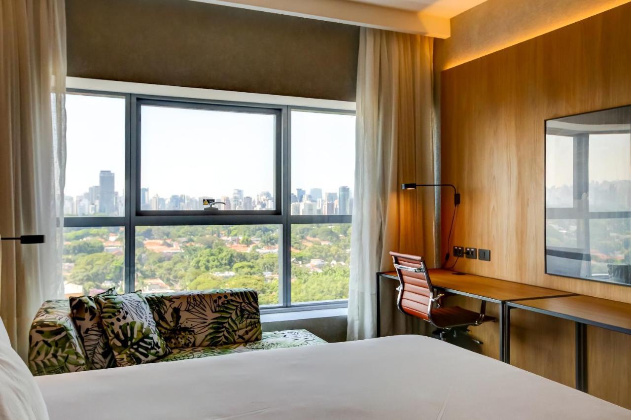 Hilton Garden Reboucas
