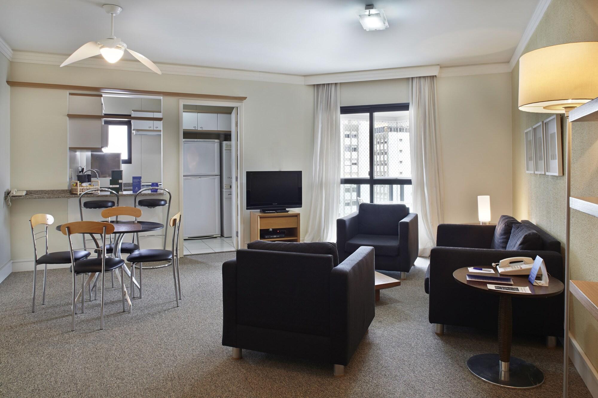Hotel Transamerica Paradise Garden 4*