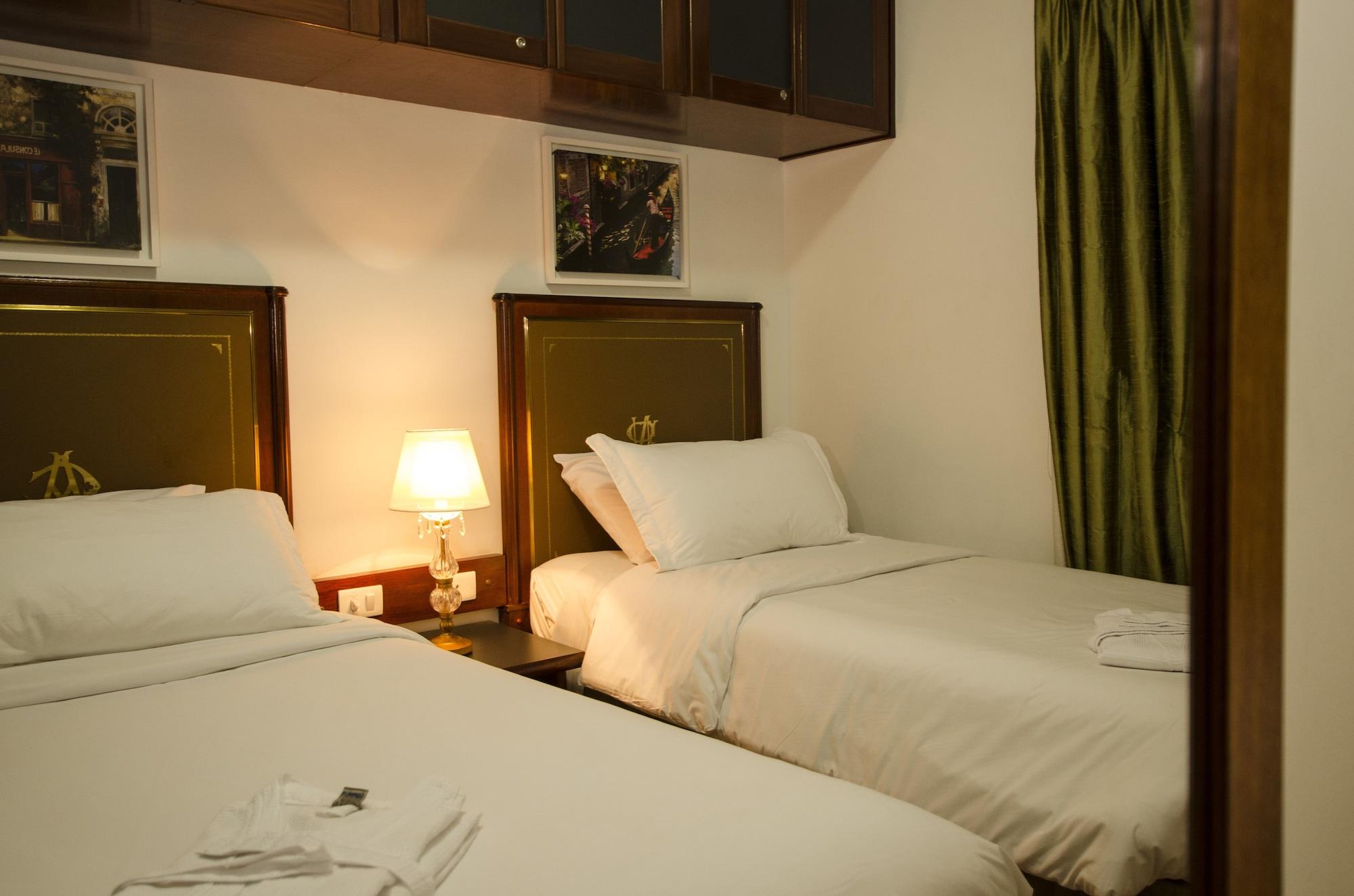 London Class Hotel