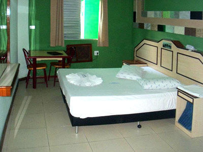 Oyo B Plaza Hotel