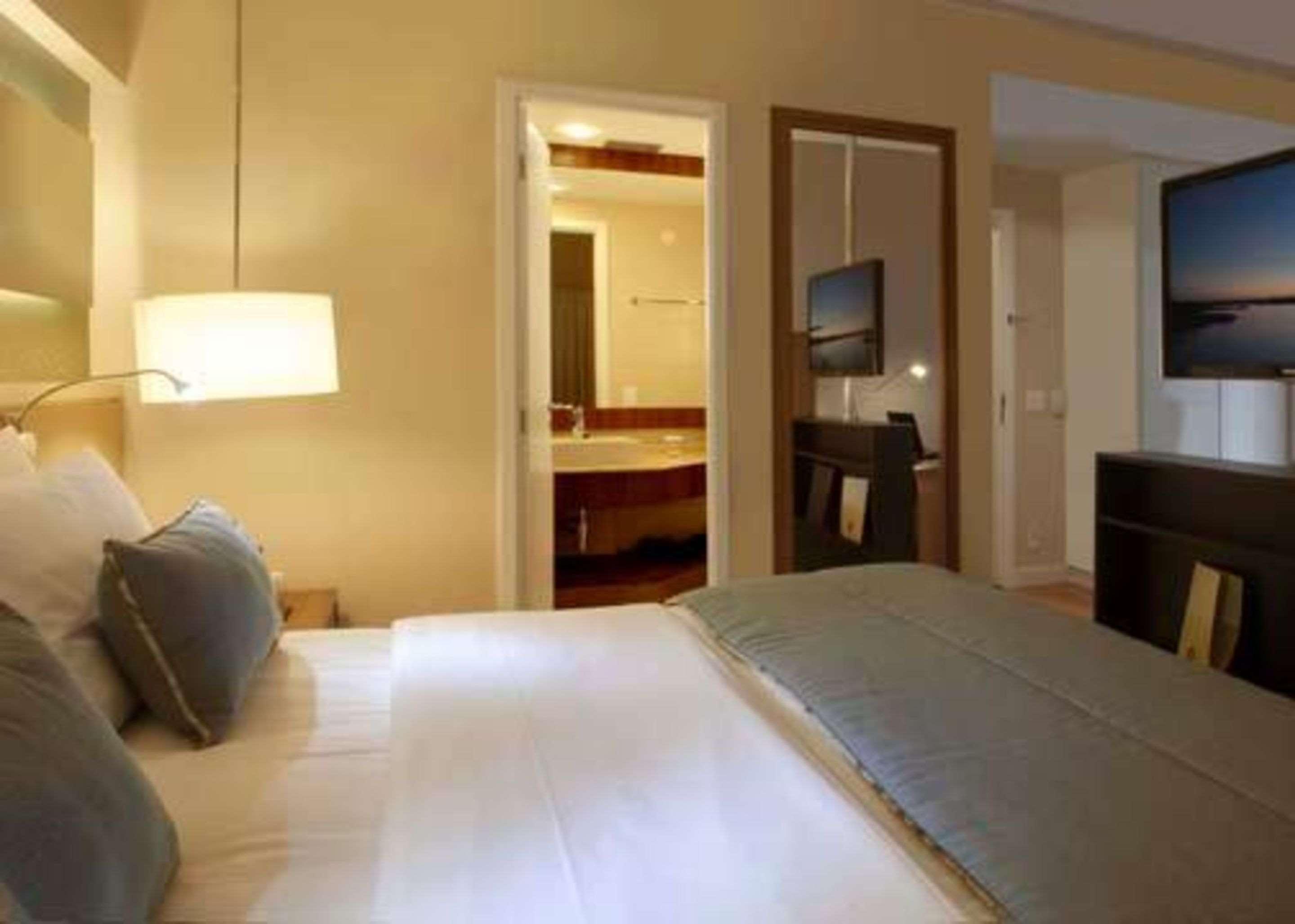 Clarion Faria Lima 5* Sao Paulo