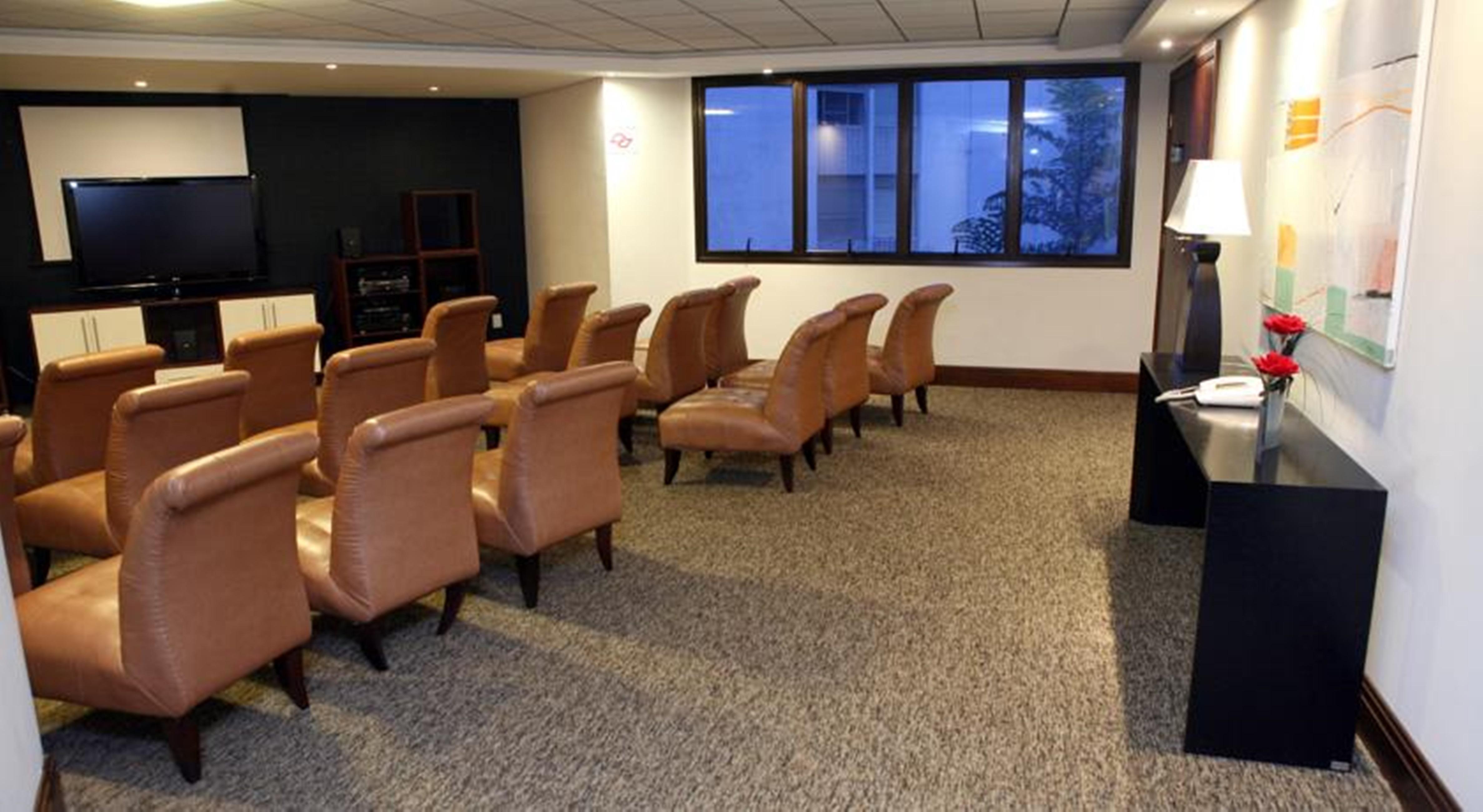 Transamerica Paradise Garden Hotel