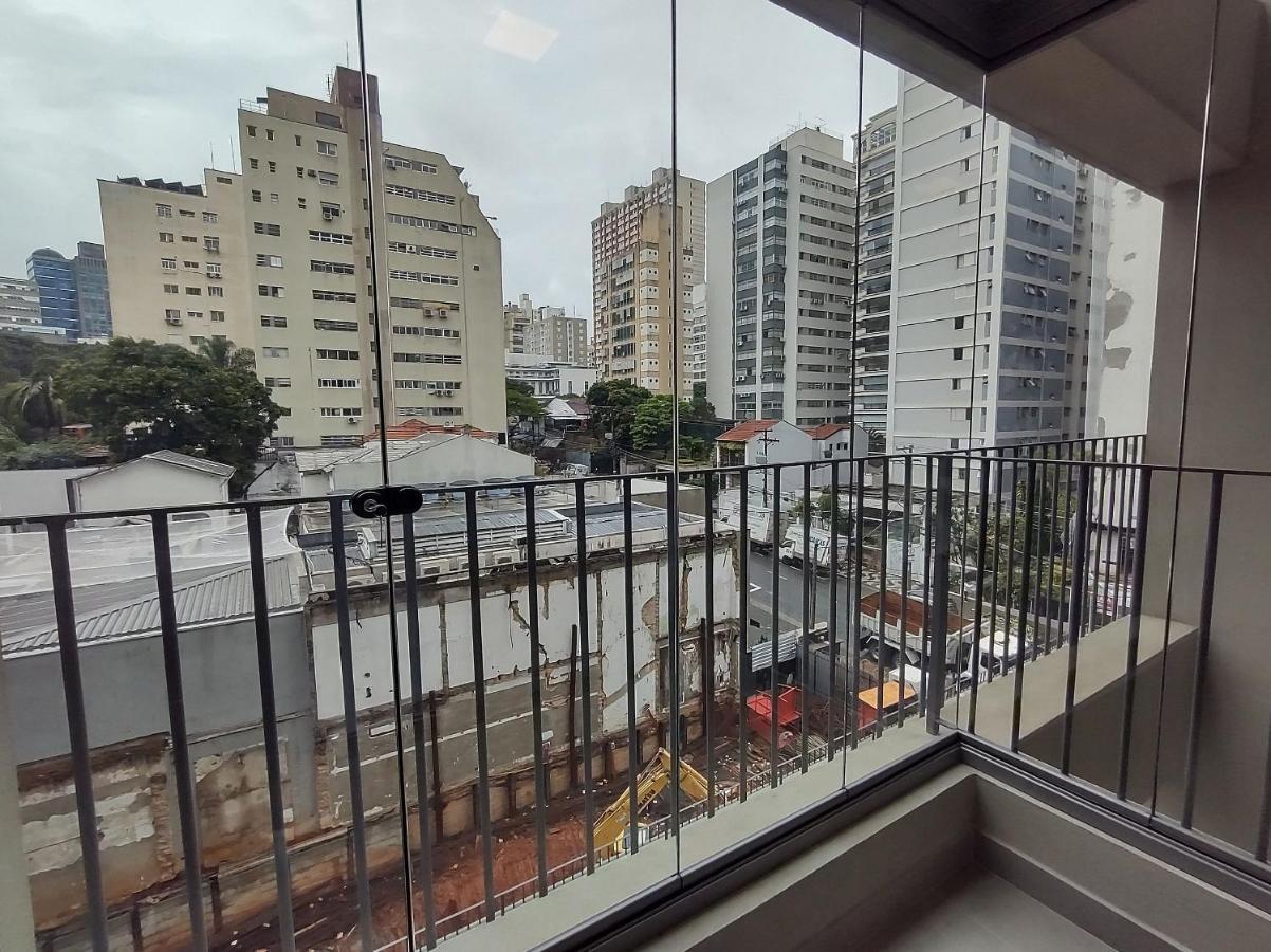 Vn Melo Alves * Sao Paulo