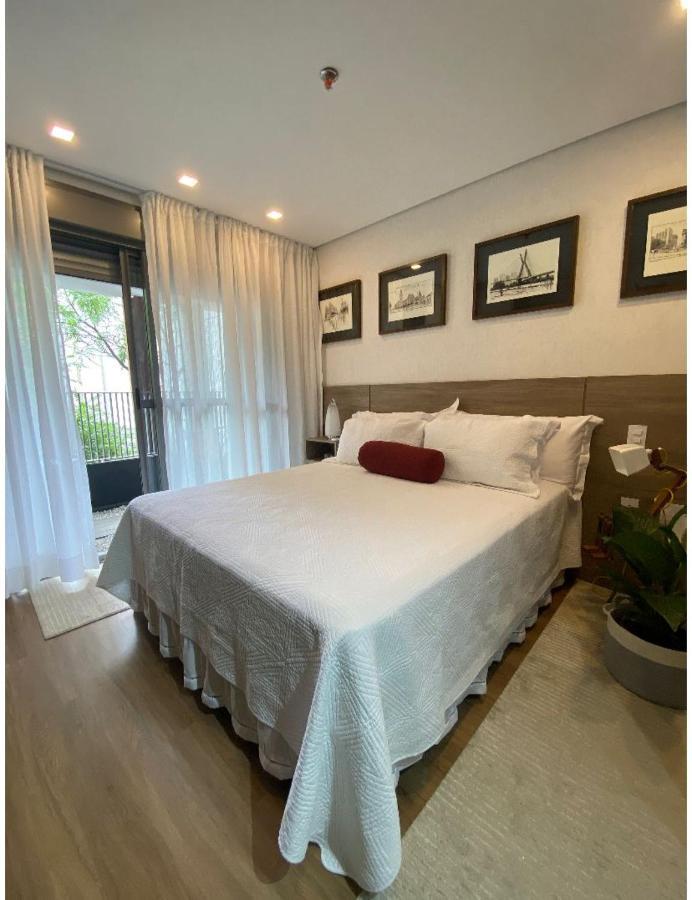 Apartment Em *
