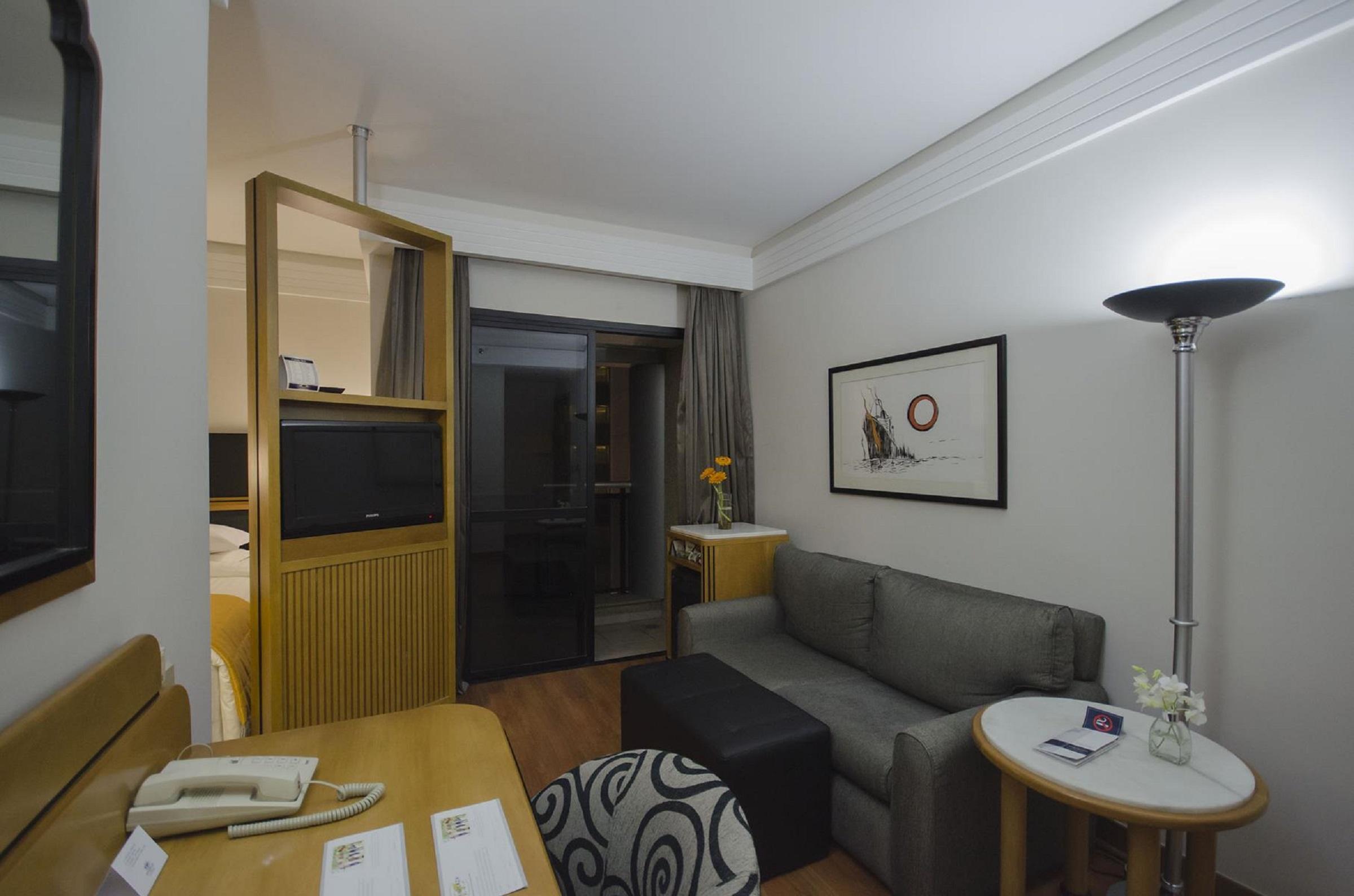Estanplaza International Hotel 4*