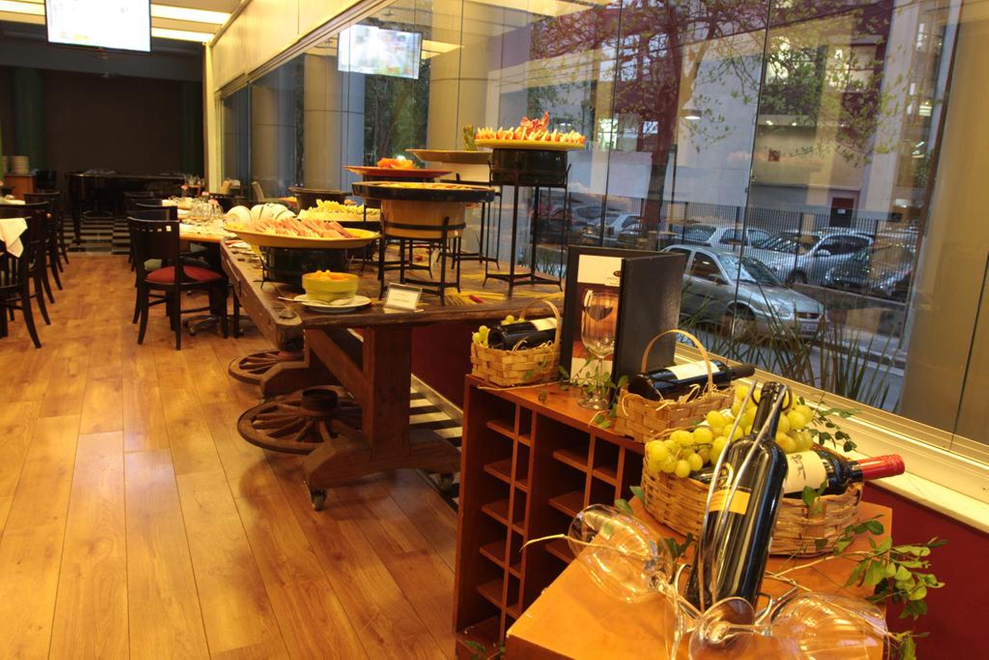 Estanplaza International 4*