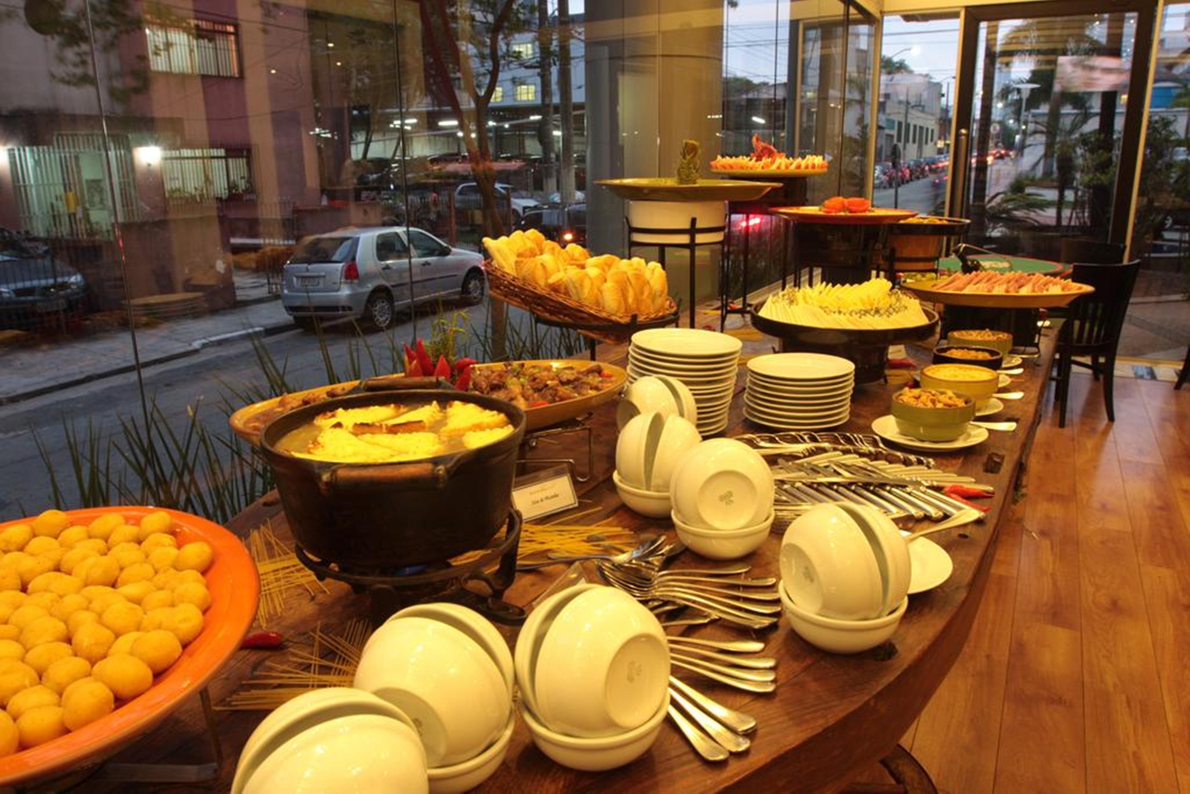 Estanplaza International 4*