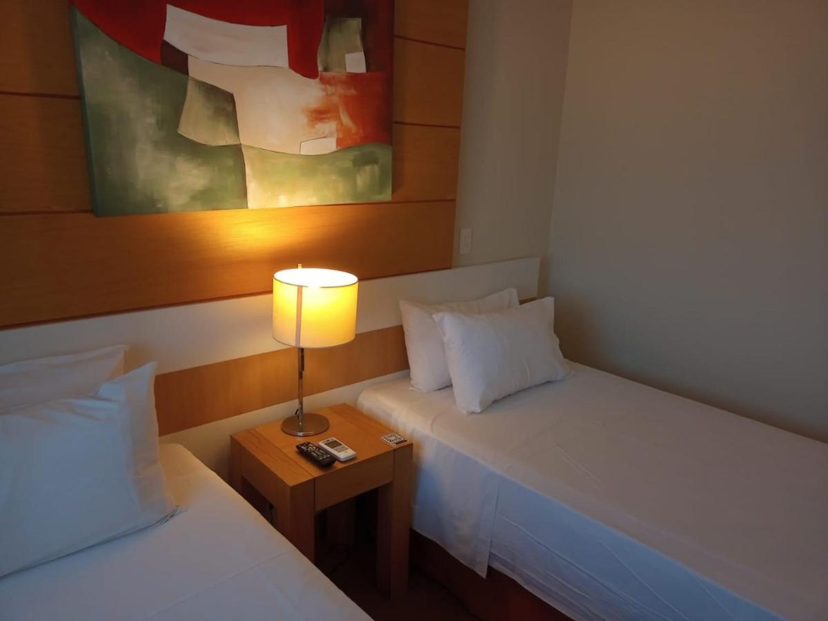 Flat Impecavel Em Frente Aeroporto De Congonhas - H609 *