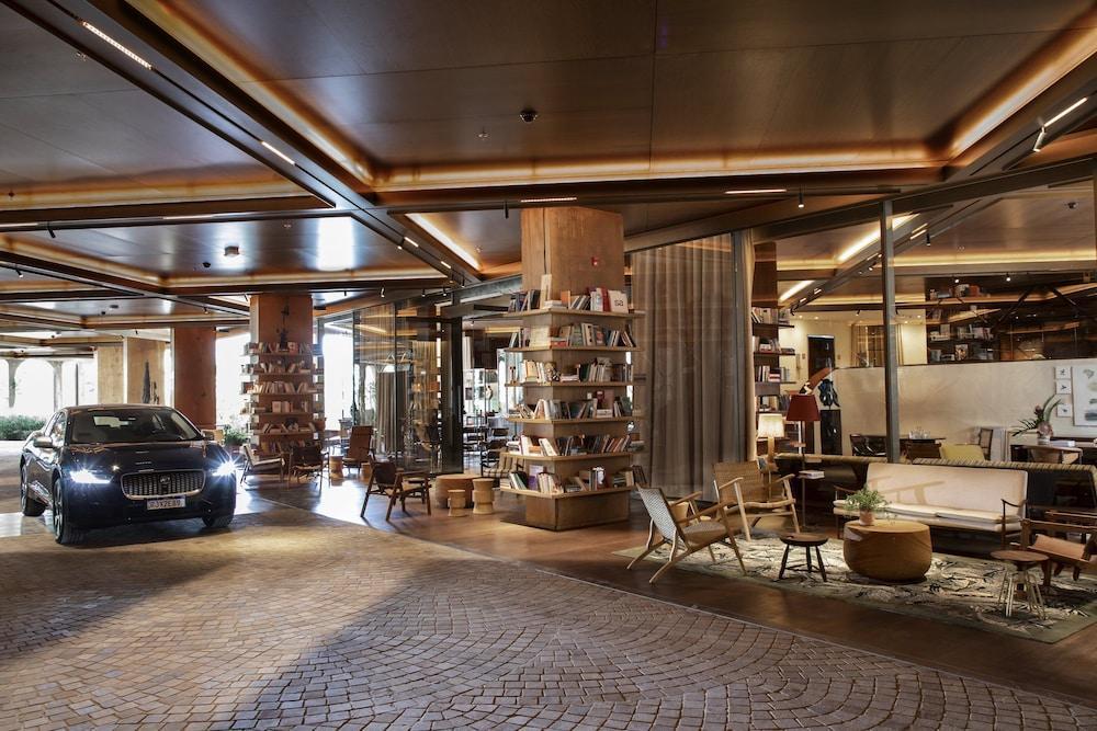 Hotel Rosewood