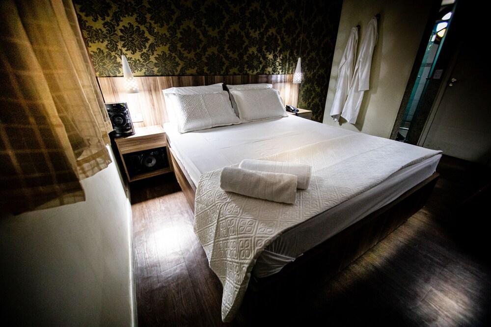 Love hotel Spot 3*