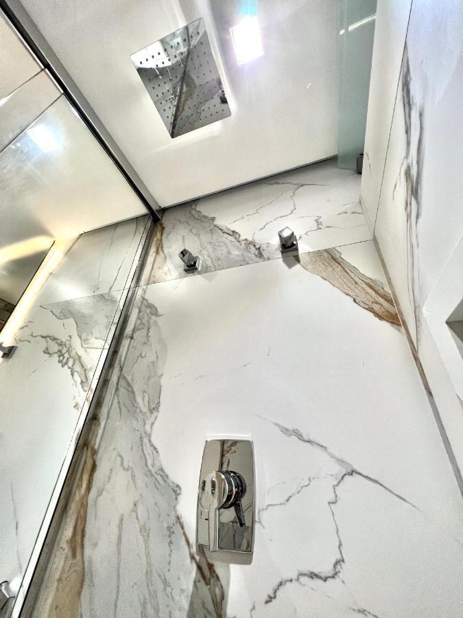 Apartamento Flat Novo, 2 Quartos, Garagem No Coracao Dos Jardins *