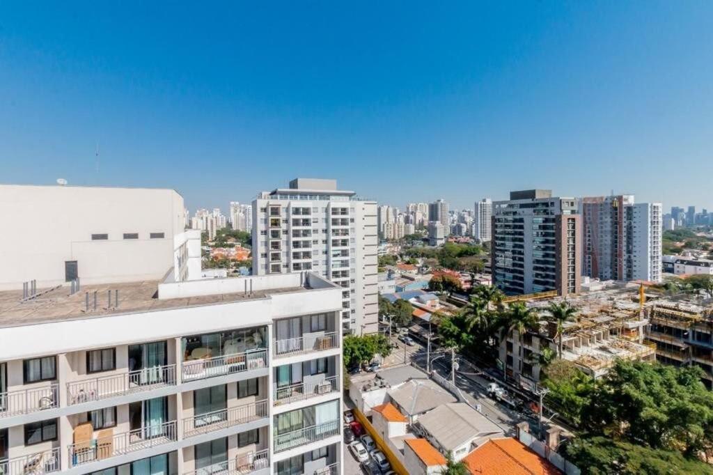 Completo Ao Lado Do Metro Em Moema! São Paulo