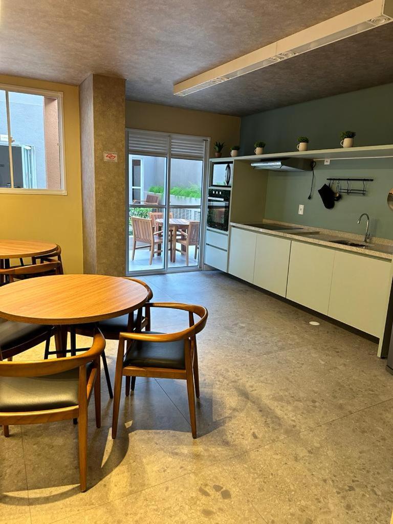 Apartamento Decorado Com Sacada No Polo Cultural E Eventos Da De São Paulo