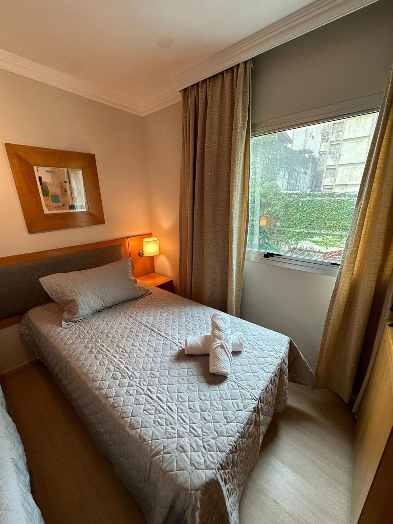 Apartment Flat Localizado Na Rua Oscar Freire *
