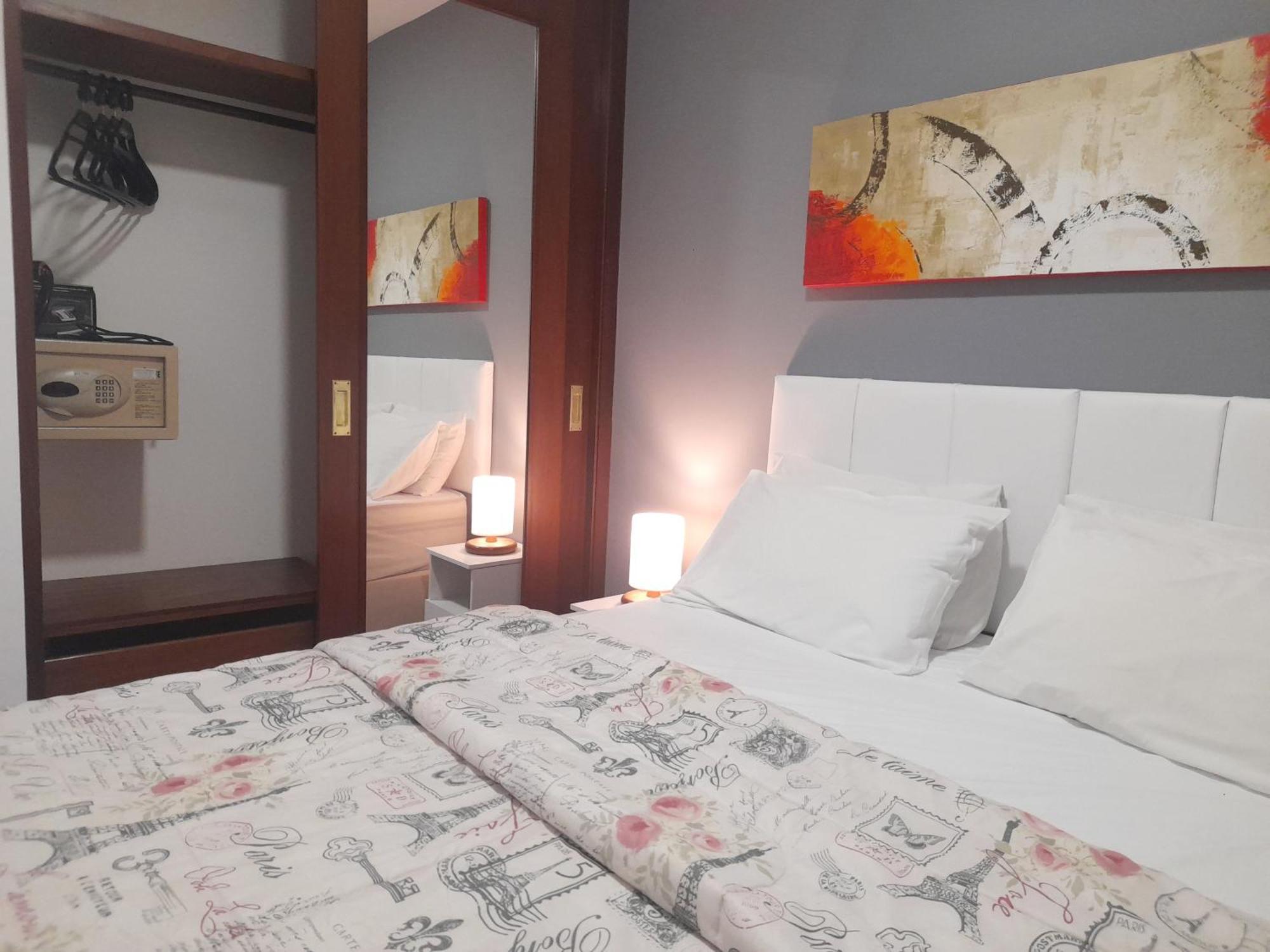 Lindo Flat Reformado No Coracao Da Olimpia